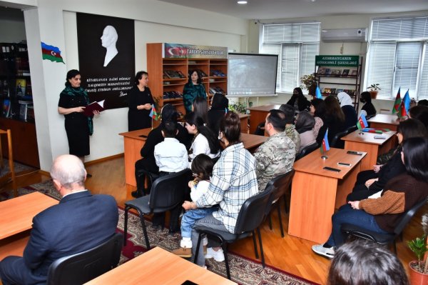 Sumqayıt Şəhər Mərkəzi Kitabxanasında ədəbi-bədii gecə: “Şuşanın dağları başı vüqarlı” -FOTOLAR