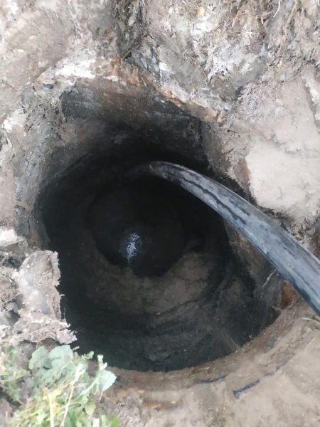 Sumqayıt Sukanal İdarəsinin əməkdaşları magistral xətləri təmizləyirlər - FOTO