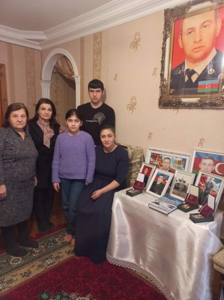 Şəhid ailəsi ziyarət edilib -FOTO