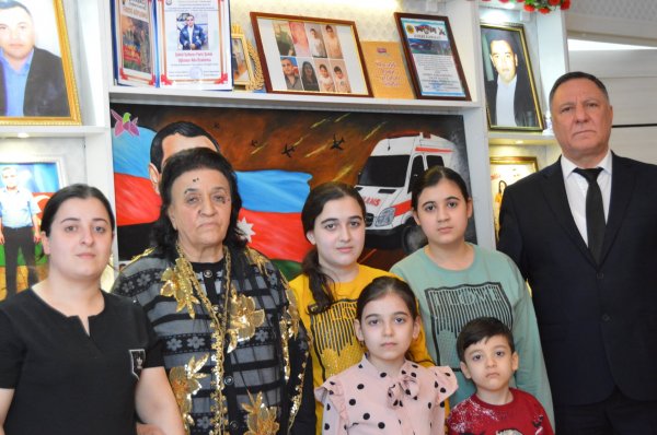 Şəhid ailəsi ziyarət edilib - FOTO