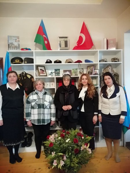 Abşeron rayon Mədəniyyət Mərkəzininin müəssisələri tərəfindən şəhid ailəsi yad edilib - FOTO