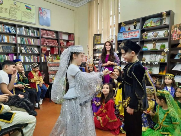 Kitabxanada növbəti bayram tədbiri keçirilib -FOTO