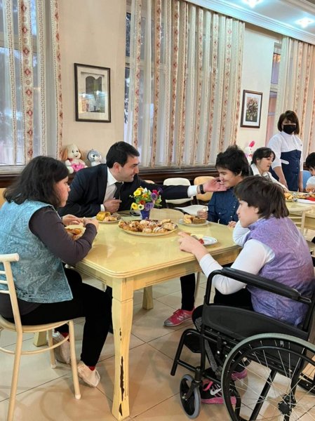 Qubadlı Təhsil Şöbəsi sağlamlıq imkanları məhdud uşaqları sevindirdi -FOTOLAR