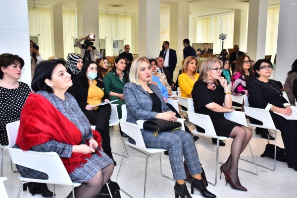 Sumqayıtda “Türkdilli xalqların Novruz adət-ənənələri” adlı beynəlxalq konfrans keçirilib - FOTOLAR Sumqayıtda “Türkdilli xalqların Novruz adət-ənənələri” adlı beynəlxalq konfrans keçirilib - FOTOLAR