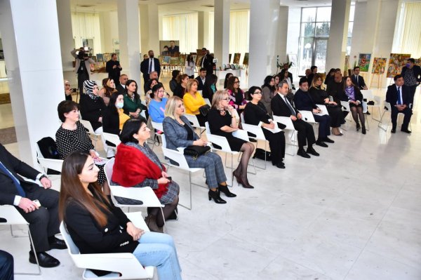 Sumqayıtda “Türkdilli xalqların Novruz adət-ənənələri” adlı beynəlxalq konfrans keçirilib - FOTOLAR Sumqayıtda “Türkdilli xalqların Novruz adət-ənənələri” adlı beynəlxalq konfrans keçirilib - FOTOLAR