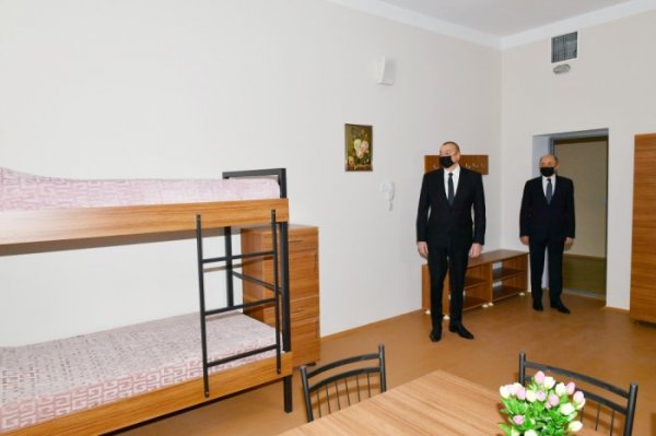 Prezident penitensiar müəssisələrdə yaradılan şəraitlə tanış oldu - FOTOLAR