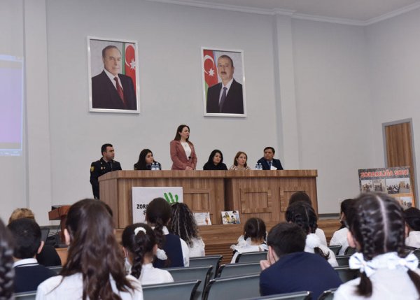 Uşaqlara qarşı yol verilən zorakılıq halları ilə bağlı Sumqayıtda maarifləndirici tədbir keçirilib - FOTOLAR