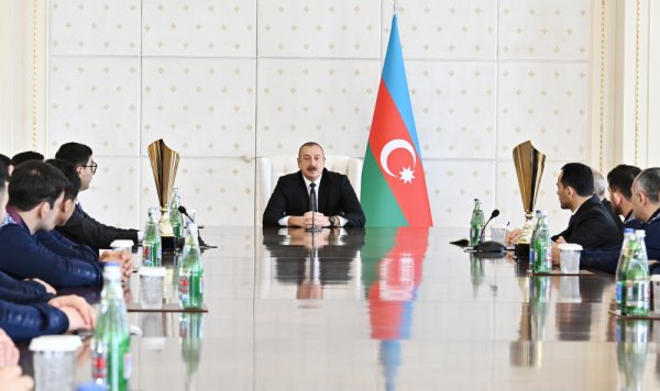 İlham Əliyev idmançıları qəbul etdi - FOTOLAR