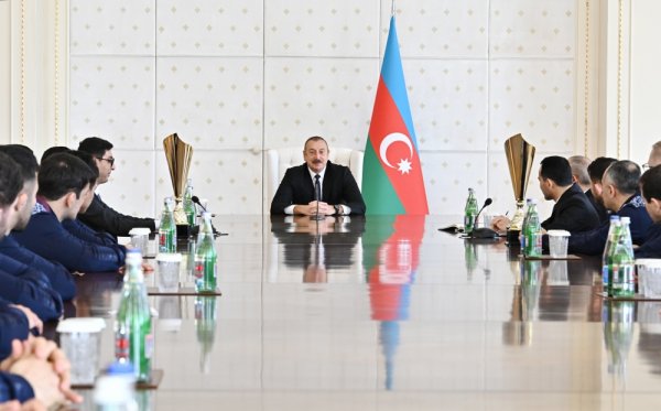 İlham Əliyev idmançıları qəbul etdi - FOTOLAR