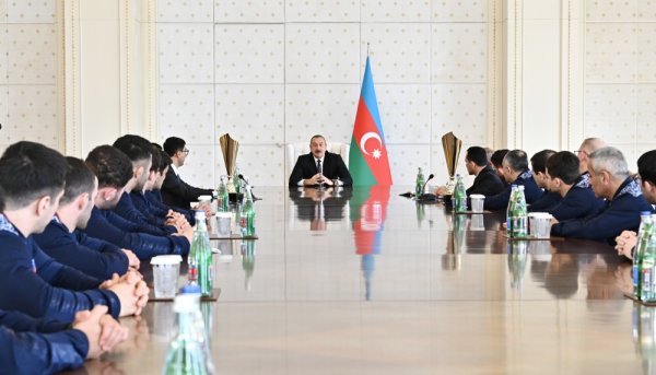 İlham Əliyev idmançıları qəbul etdi - FOTOLAR