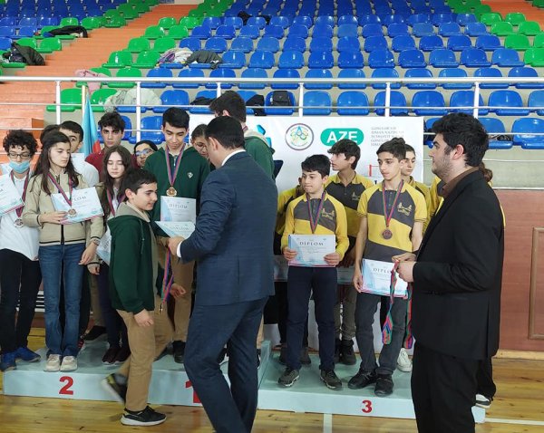 Sumqayıtda Aprel şəhidlərinin əziz xatirəsinə həsr olunmuş şahmat turniri başa çatıb - FOTO