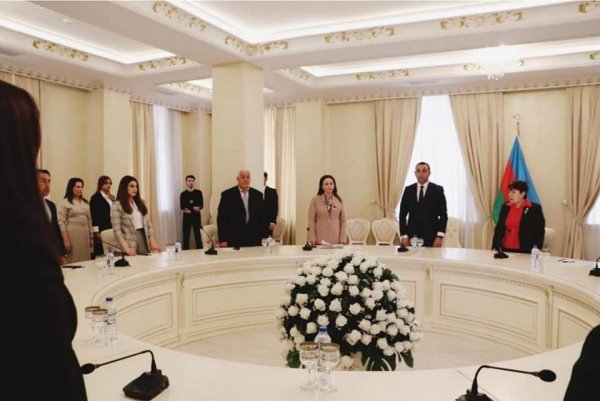 Sumqayıtda “Ulu Öndər Heydər Əliyev irsinin təbliği” mövzusunda dəyirmi masa keçirilib -FOTO Sumqayıtda “Ulu Öndər Heydər Əliyev irsinin təbliği” mövzusunda dəyirmi masa keçirilib -FOTO