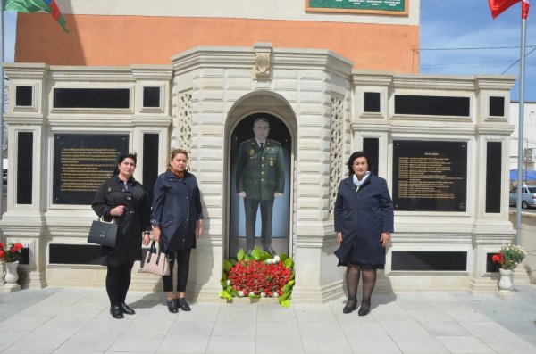Sumqayıtda Milli Qəhrəman Şükür Həmidovun ailəsi ziyarət olunub - FOTO