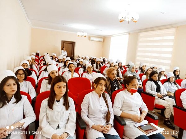 Sumqayıtda  “İnsan alveri və qadın zorakılığına qarşı mübarizə” mövzusunda maarifləndirici görüş keçirilib - FOTO