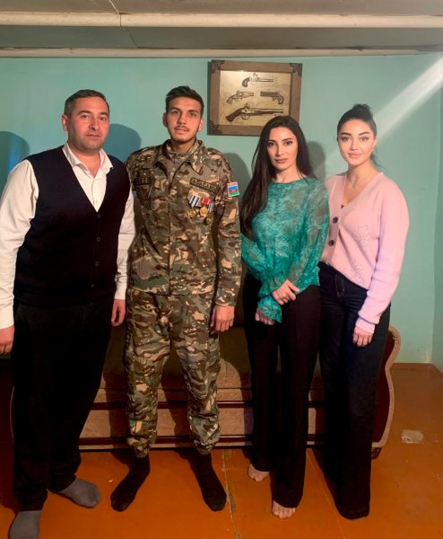 Sumqayıtda incəsənət məktəbinin kollektivi tərəfindən qazi ziyarət edilib - FOTO