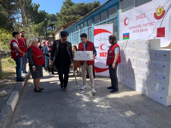 Sumqayıtda ahıllara yardım verildi -FOTO