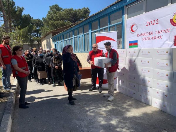 Sumqayıtda ahıllara yardım verildi -FOTO