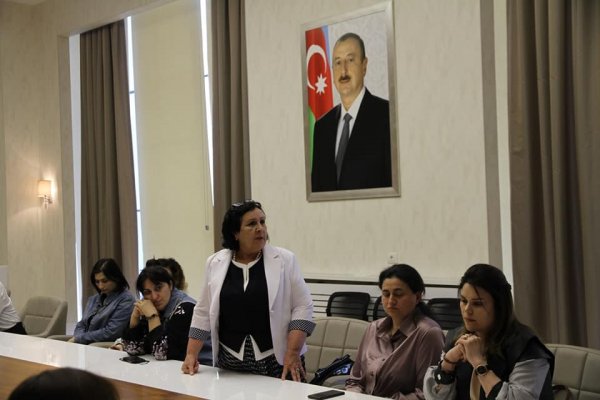 Xızının fəal xanımları Sumqayıtdakı Qadın Resurs Mərkəzinin fəaliyyəti barəsində məlumatlandırıldı - FOTO