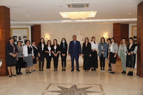 Xızının fəal xanımları Sumqayıtdakı Qadın Resurs Mərkəzinin fəaliyyəti barəsində məlumatlandırıldı - FOTO