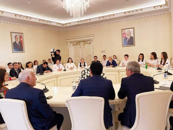 Sumqayıtda  "Vətən Sevgisinin Qələbəsi" adlı dəyirmi masa keçirilib -FOTOLAR