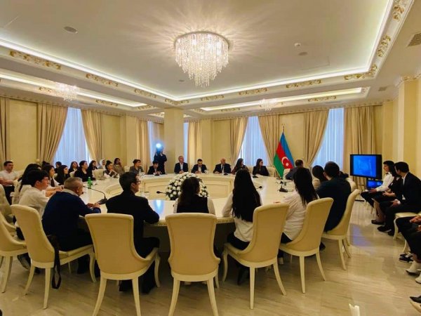 Sumqayıtda  "Vətən Sevgisinin Qələbəsi" adlı dəyirmi masa keçirilib -FOTOLAR