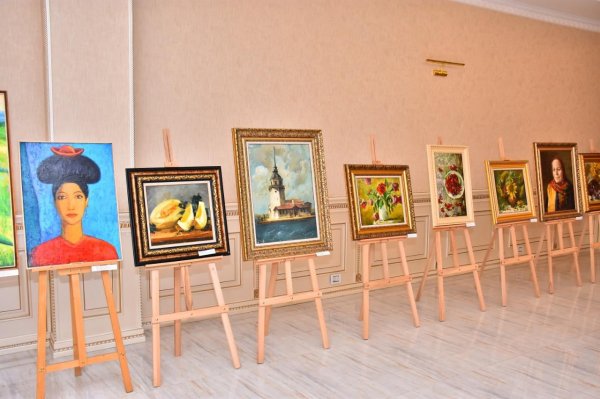 Sumqayıtda peşəkar rəssamların “İz” adlı yaradıcılıq sərgisi keçirilib - FOTOLAR