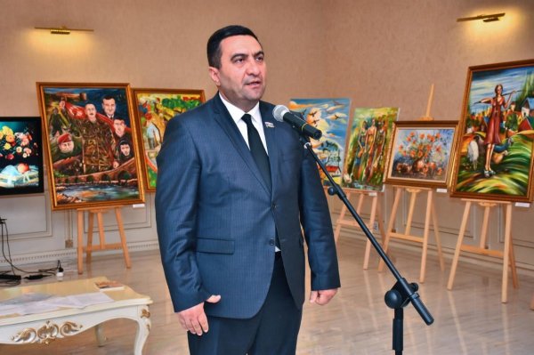 Sumqayıtda peşəkar rəssamların “İz” adlı yaradıcılıq sərgisi keçirilib - FOTOLAR