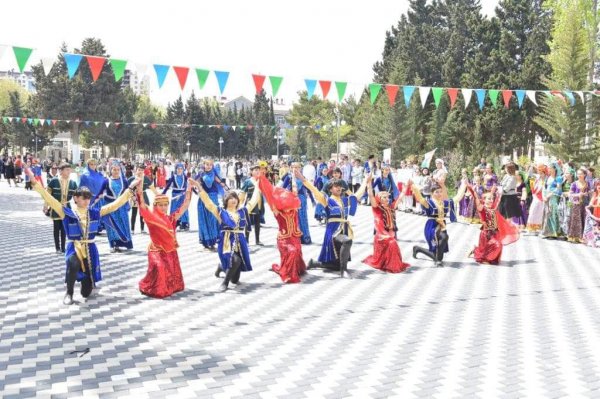 Sumqayıtda "Ümumdünya Kitab və Müəlliflik Hüququ Günü"nə həsr olunan tədbir keçirilib -FOTOLAR 