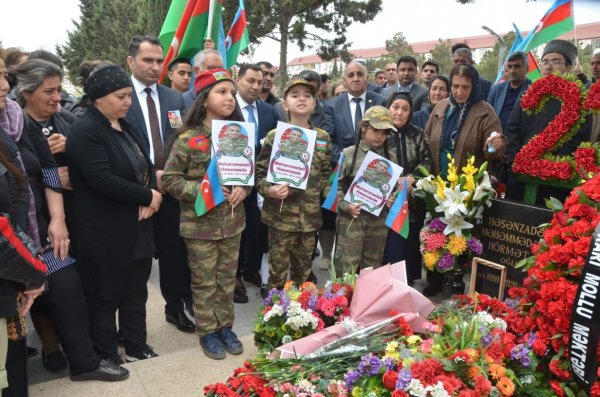Sumqayıtda Vətən müharibəsinin şəhidi anılıb - FOTOLAR