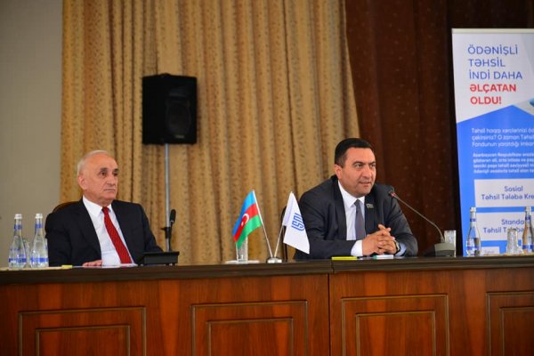 Sumqayıtda tələbələrin Araz Paşayev və Müşfiq Məmmədli ilə görüşü keçirildi - FOTOLAR
