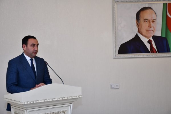 Sumqayıtda  “Ulu Öndər Heydər Əliyevin Dövlətçilik ənənələri” mövzusunda dəyirmi masa keçirilib - FOTOLAR