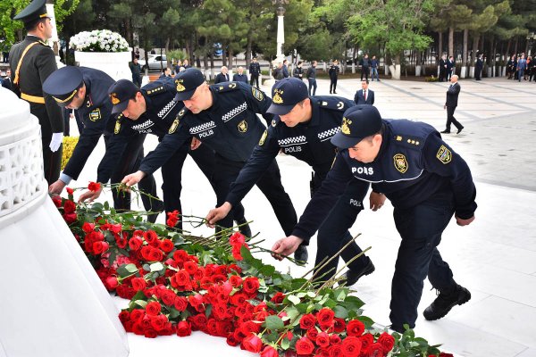 Sumqayıtda Ümummilli Lider Heydər Əliyevin xatirəsi anılıb - FOTOLAR