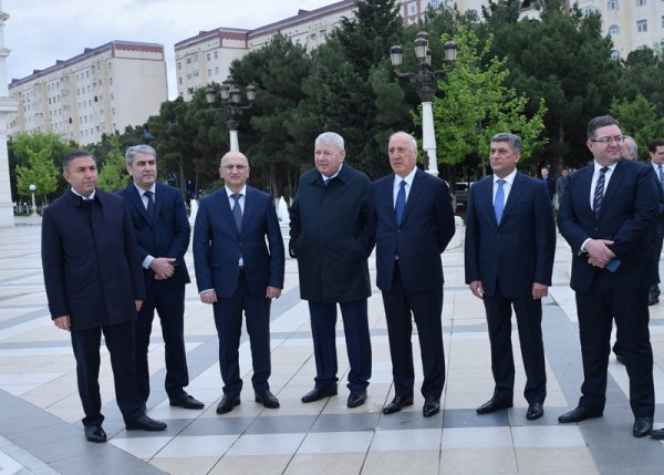 Sumqayıtda Ümummilli Lider Heydər Əliyevin xatirəsi anılıb - FOTOLAR
