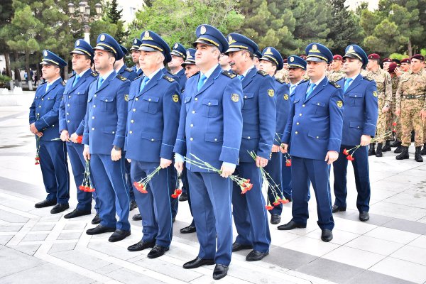 Sumqayıtda Ümummilli Lider Heydər Əliyevin xatirəsi anılıb - FOTOLAR