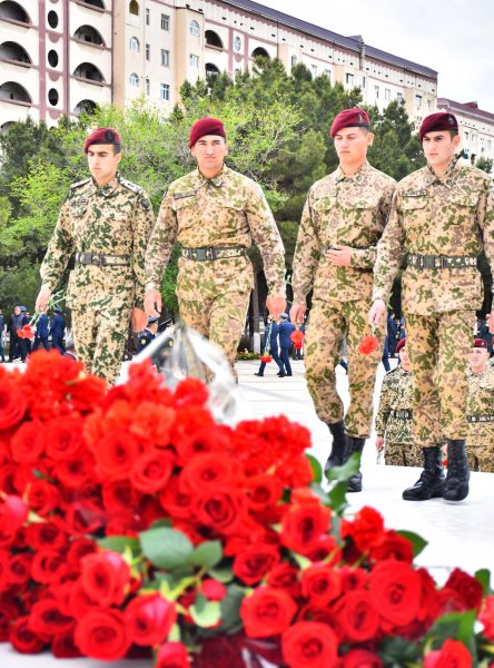 Sumqayıtda Ümummilli Lider Heydər Əliyevin xatirəsi anılıb - FOTOLAR