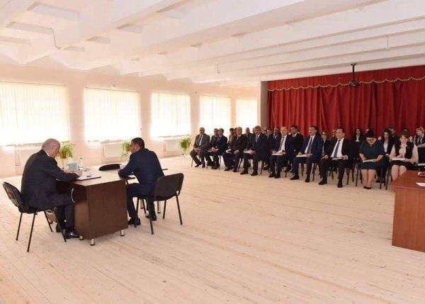 Zakir Fərəcov vətəndaşların problemlərini dinlədi -FOTOLAR