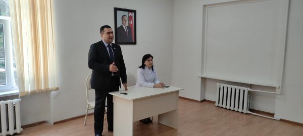 Deputat Müşfiq Məmmədli Sumqayıtda bir qrup tibb işçisi ilə görüş keçirib - FOTO