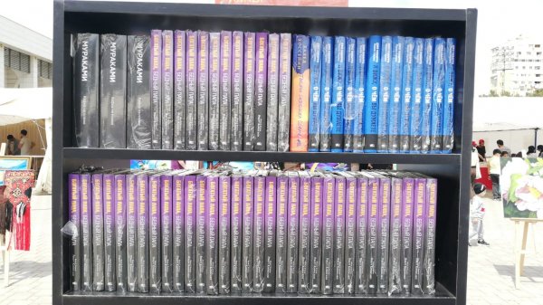 Sumqayıtda 100 mindən artıq kitab satışa çıxarıldı - FOTOLAR