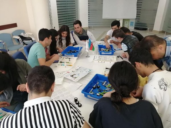 Sumqayıtda “Gələcəyin smart modelləri” adlı təlim keçirilib - FOTOLAR