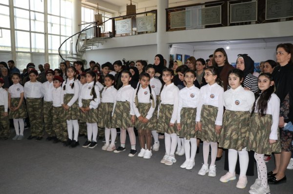 Sumqayıt Dövlət Rəsm Qalereyasında şəhid Elnur Allahverdizadəyə həsr olunan “25” adlı fotosərgisi keçirilib - FOTOLAR