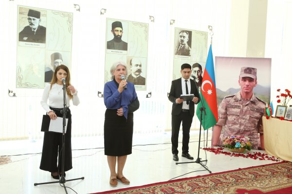 Sumqayıtda “Şəhidlik zirvəsinin 23 yaşlı fatehi” adlı ədəbi-bədii gecə keçirilib - FOTOLAR