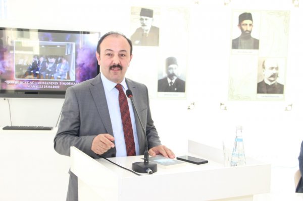 Sumqayıtda  “Qordi düyünü” romanının təqdimat və imza günü keçirilib - FOTOLAR