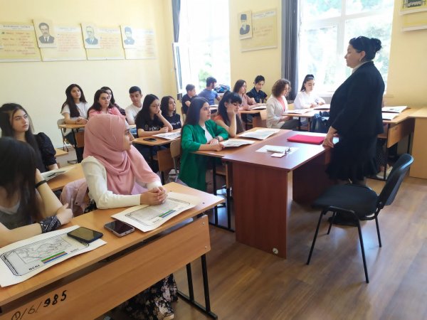 Sumqayıt Texniki Kollecində “Müstəqilliyə gedən yol” adlı tədbir keçirilib - FOTO