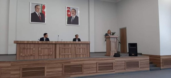 Sumqayıtda məktəbəqədər və ümumtəhsil müəssisələrinin rəhbərləri ilə görüş keçirilib -FOTOLAR