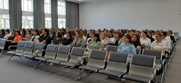 Sumqayıtda məktəbəqədər və ümumtəhsil müəssisələrinin rəhbərləri ilə görüş keçirilib -FOTOLAR
