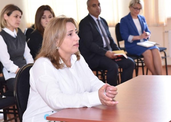 İlhamə Abdullayeva Sumqayıtda vətəndaşların müraciətlərini dinləyib -FOTOLAR