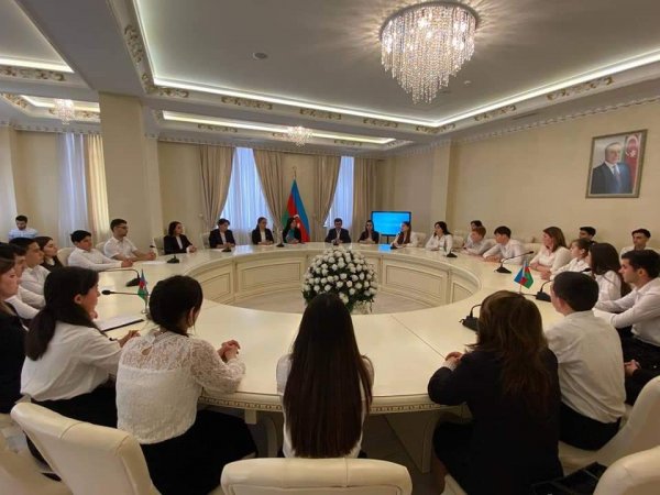 Xidmət Sahələri üzrə Sumqayıt Dövlət Peşə Təhsil Mərkəzi  Milli Qurtuluş Gününə həsr edilmiş konfrans keçirib -FOTO