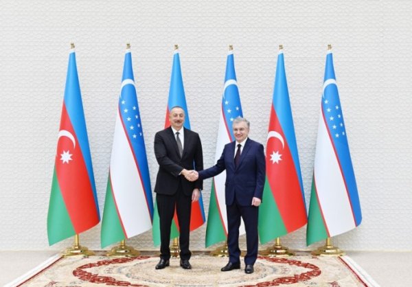 İlham Əliyevin Şavkat Mirziyoyevlə görüşü olub - FOTOLAR