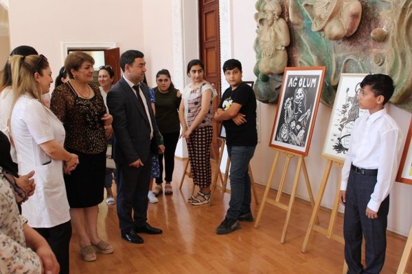 Sumqayıtda narkomaniyaya qarşı mübarizə məqsədilə “Əsrimizin gənclərini qoruyaq” adlı sərgi təşkil olunub - FOTO