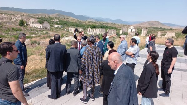 Bakı konfransının iştirakçıları Qarabağda - FOTO